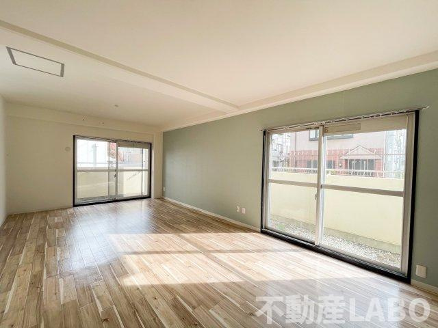 グランドール南平野の居間・リビング