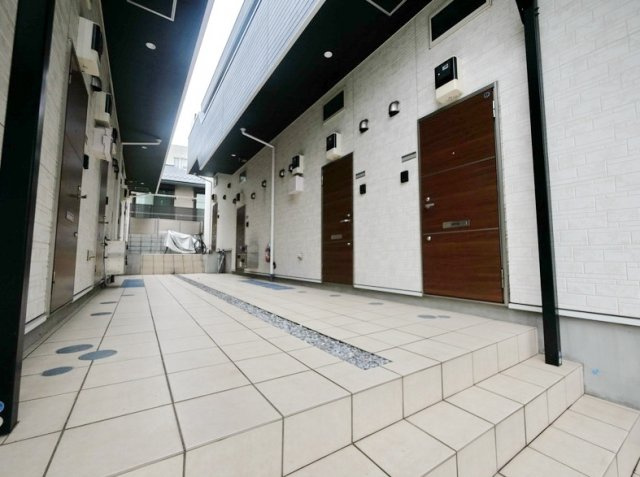 アザーレ・パッシオ生田弐番館のエントランス