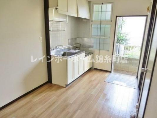 サンジェルシーネの玄関