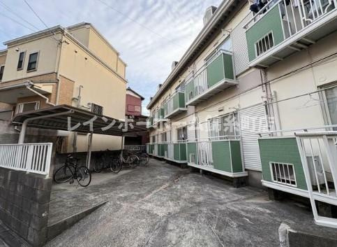 サンジェルシーネの外観