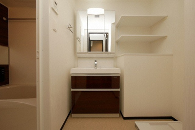 【独立洗面台】 | プレジオ大正 | 使いやすい独立洗面台です