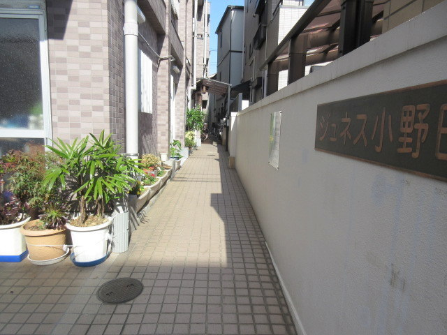 ジュネス小野田のエントランス|エントランス