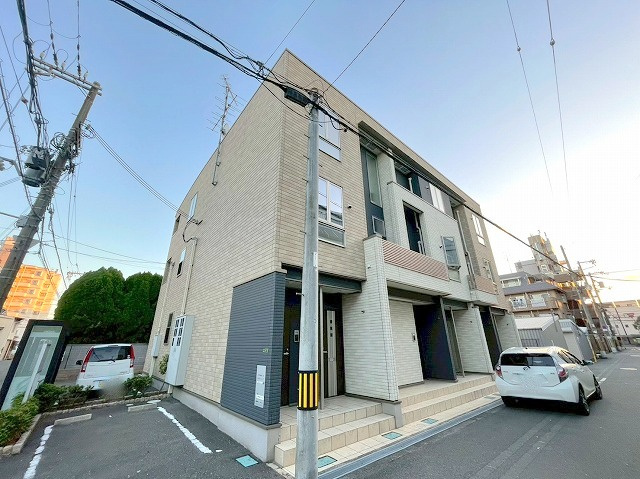 カーサユタカの外観