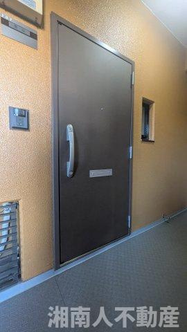 ライオンズマンション藤沢鵠沼の玄関|落ち着いた玄関です