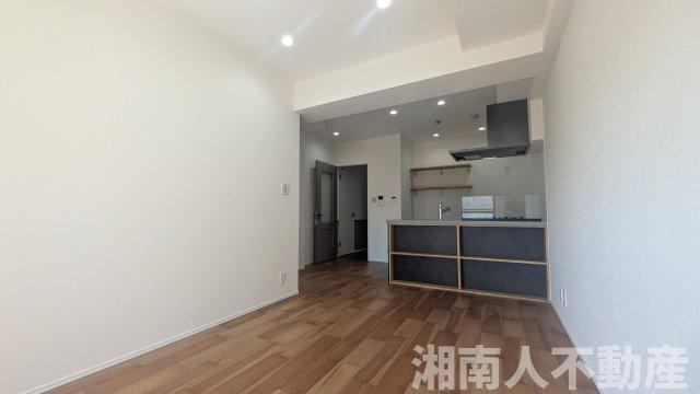 ライオンズマンション藤沢鵠沼の居間・リビング|こちらの居間で趣味の時間をお楽しみください