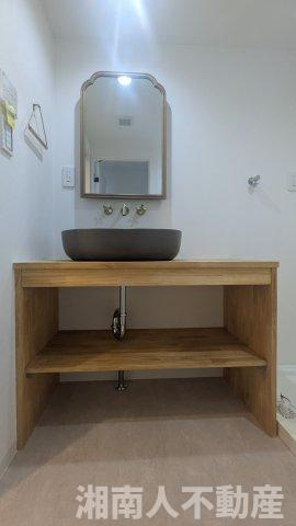 ライオンズマンション藤沢鵠沼の独立洗面台|使いやすい独立洗面台です