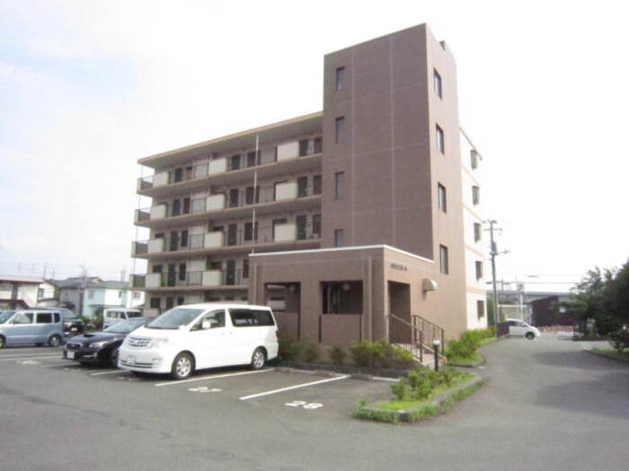 カミヤエステートの外観