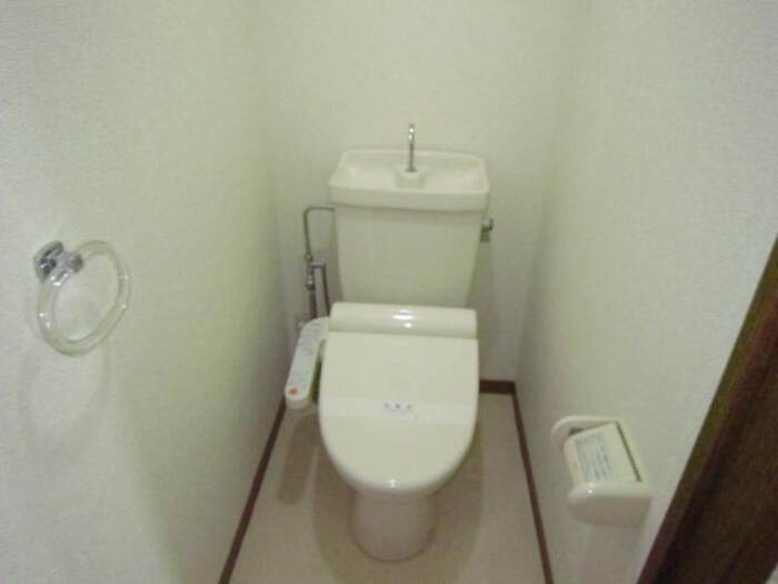 カミヤエステートのトイレ
