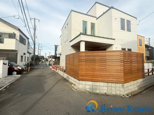 新築戸建　茅ヶ崎市浜竹4丁目の前面道路含む現地写真