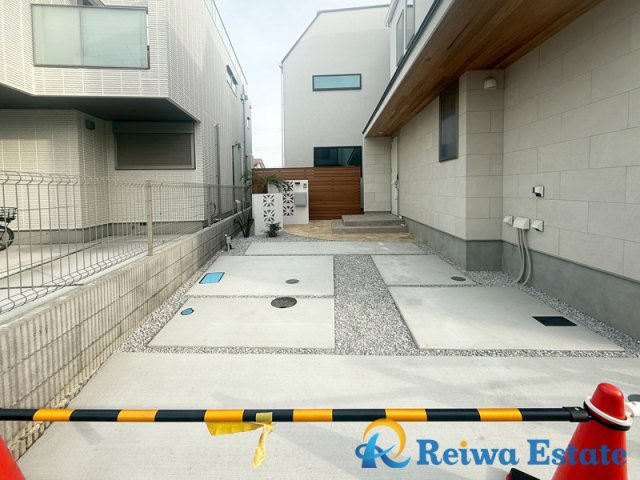 新築戸建　茅ヶ崎市浜竹4丁目の駐車場