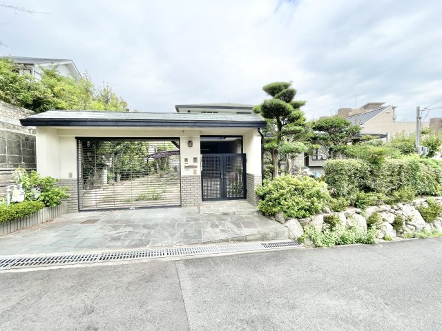 枚方市香里ケ丘2丁目　中古一戸建て