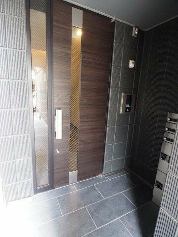 港区西麻布１丁目の賃貸マンションのエントランス|オートロック完備でセキュリテ… 