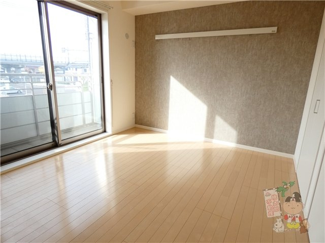 エストガーデン青江の洋室