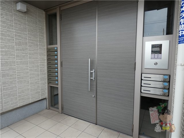 エストガーデン青江のエントランス