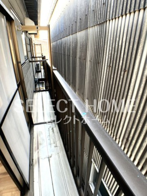 【バルコニー】 | ゆうなぎ荘 | 外からの目が気にならないバルコニーで洗濯物が干せます