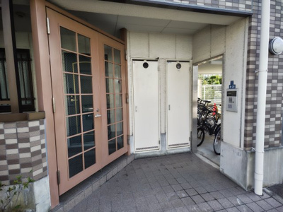 【エントランス】 | サニーコート石橋 | エントランスです