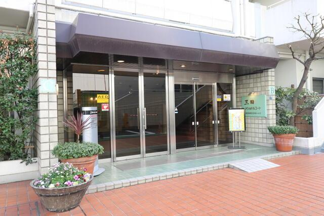 港区芝浦４丁目の賃貸マンションのエントランス| 