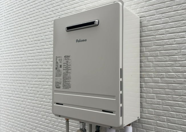 【発電・温水設備】 | 省エネ給湯器とは従来型の給湯器より熱効率が高く、少ない燃料でたくさんのお湯を沸かすことが出来る高効率な給湯器のことを指します。また、省エネ給湯器には種類があり、利便性や効果なども様々です。