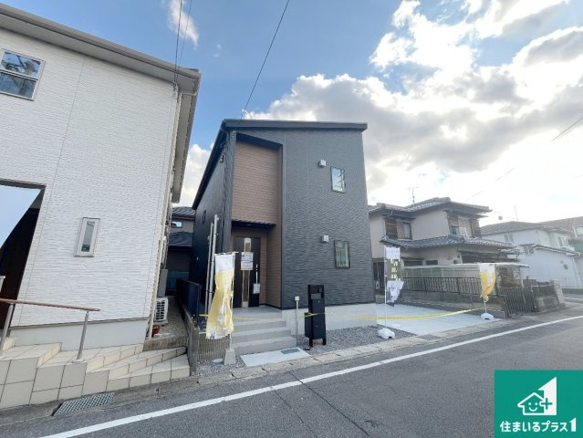 栗東市小平井　第1期　新築一戸建ての外観|お客様に長く安心して住んでいだだける事にこだわった家づくり！住んでからのアフターサービスにもしっかりと取り組んでいます！