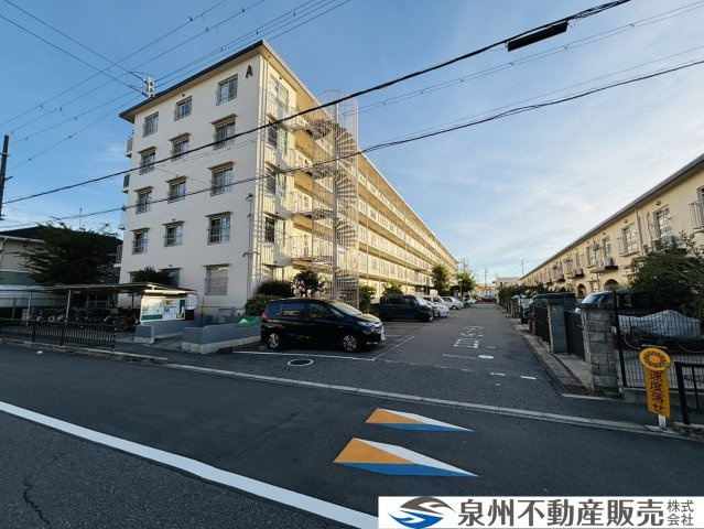 和泉府中ハウスA棟