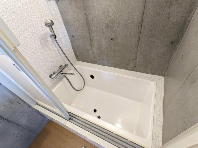 ホワイトピーク椎名町の浴室
