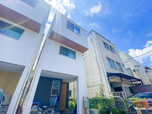 中野区白鷺１丁目の中古一戸建の外観|爽やかな印象の外観部分。シン… 