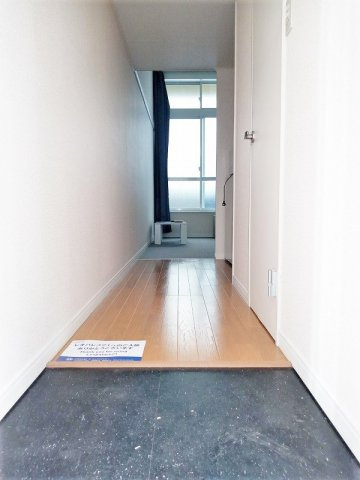 レオパレスＳＨＩＭＩＺＵレジデンスの玄関|きれいな玄関です