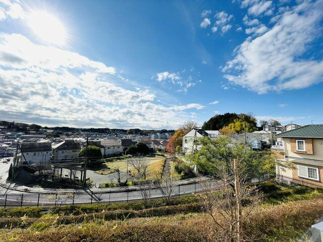 町田市能ヶ谷５丁目の中古一戸建の展望|南側ウッドデッキからの眺望写真 