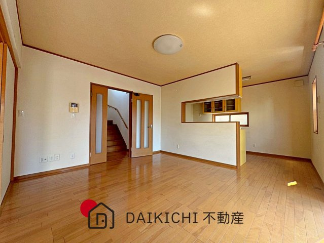 【居間・リビング】 | 鴻巣市吹上富士見1丁目　中古戸建