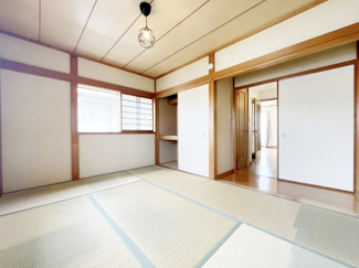 【和室】 | 世田谷区北烏山8丁目4LDK一戸建て | 2階6.8畳の和室。板の間付きの広々としたお部屋です。