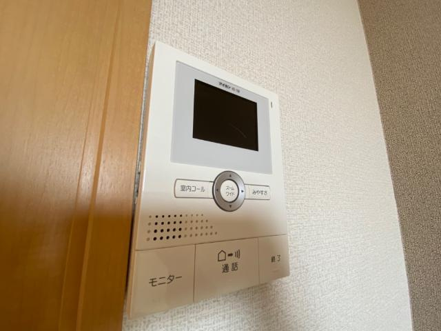 ロイヤルハイツの内装|カメラ付インターホン