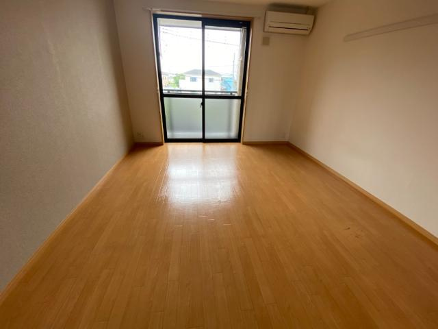 ロイヤルハイツの居間・リビング|リビング