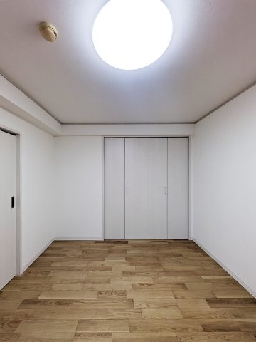 ヴィラ東川口の居間・リビング|ゆったり過ごせる居間です