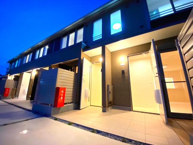 キャトルセゾンの外観|外観写真（夜）