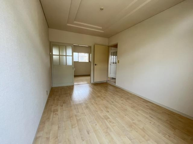 エステート山崎の内装|洋室（イメージ）