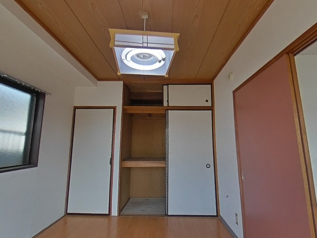 今成マンションの収納|小物を収納するのに便利です