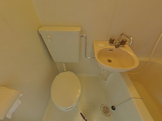 今成マンションのトイレ|トイレもきれいです