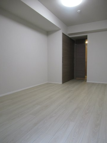 DIPS赤羽北WESTの寝室|広くて明るい寝室