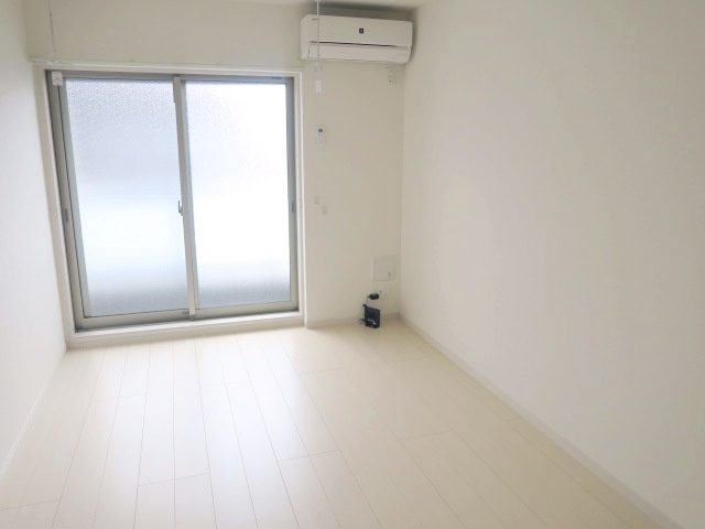 リブリ・クレール浦和の洋室|★居室にエアコン１基を設置しています。★