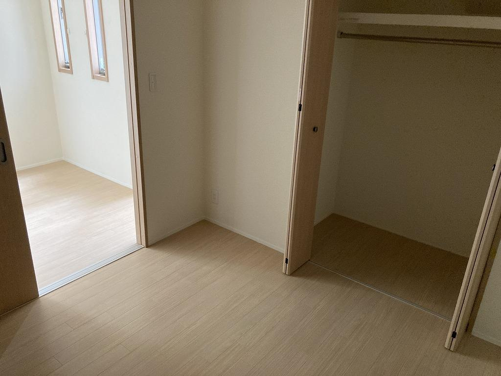 ユアメゾン上尾の居間・リビング|洋室