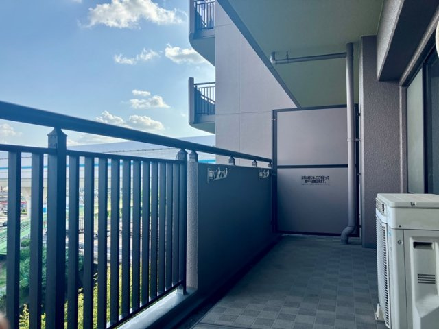 ラミーユ浦和ハイライズファースト・キャッスルのバルコニー|開放的で明るい空間を演出してくれるバルコニーです