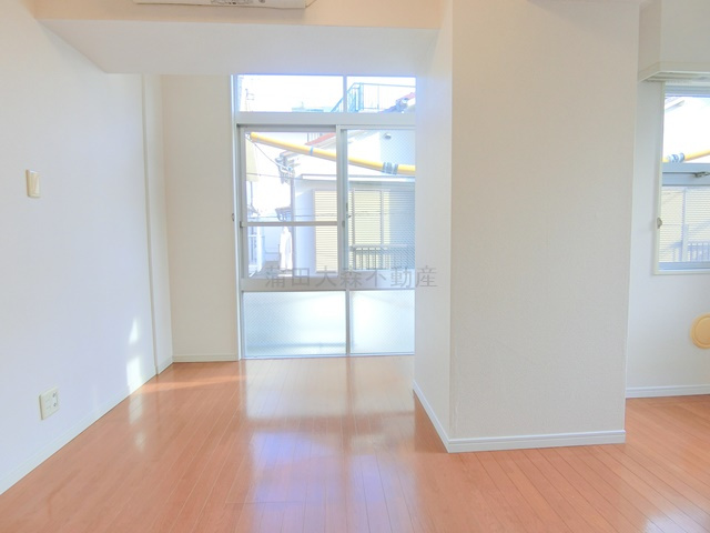 ジェイパーク南大井の居間・リビング