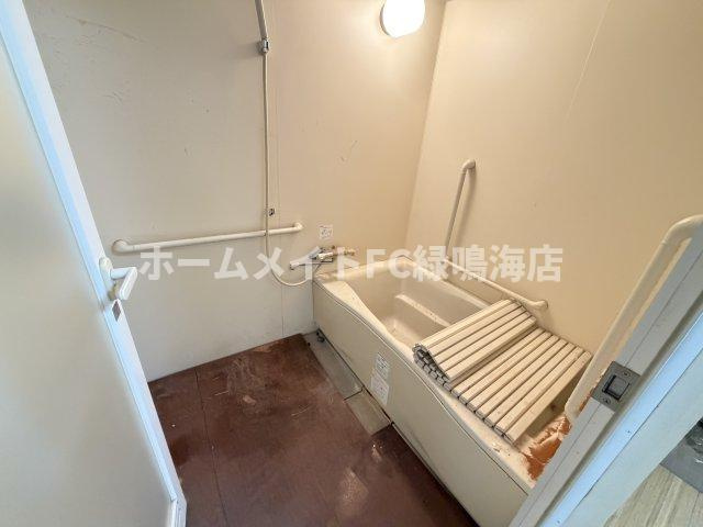 昭和区桜山店舗の浴室