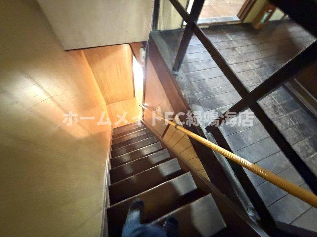 昭和区桜山店舗の内装