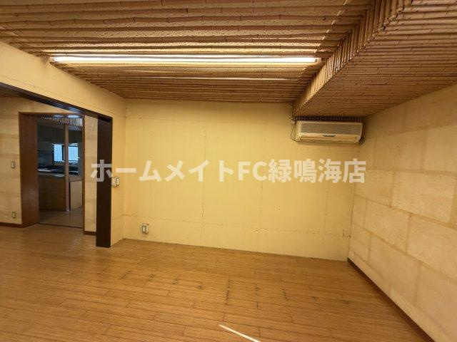 昭和区桜山店舗の居間・リビング