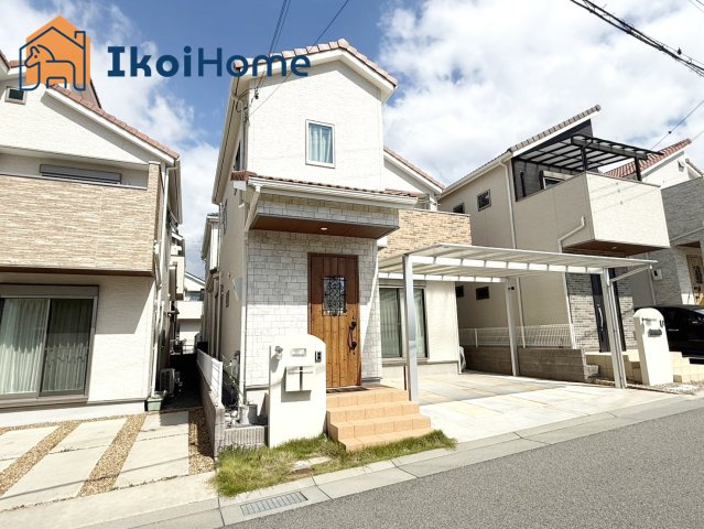 明石市北朝霧丘1丁目　中古戸建の駐車場|●年中無休：当日予約可●バルコニーには便利な水栓付き！南向きで陽当たりも良好です♪