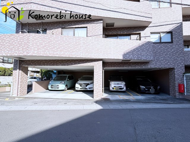 ルピナス大宮桜木町の駐車場|契約者専用の駐車場もございます。