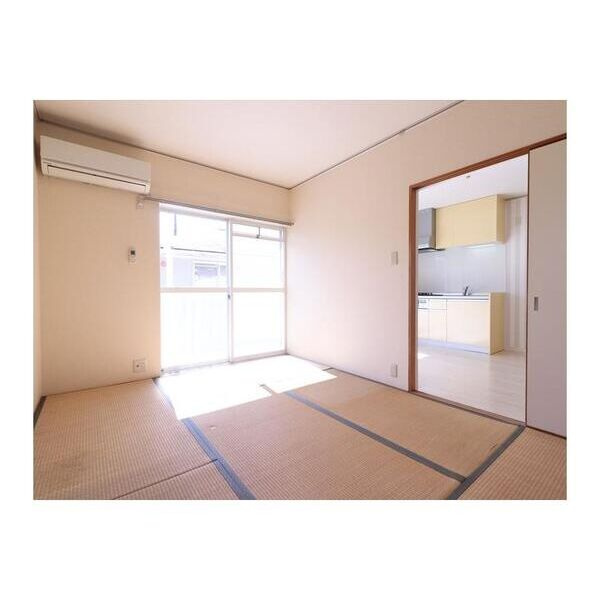 エステートピア北町A棟の和室