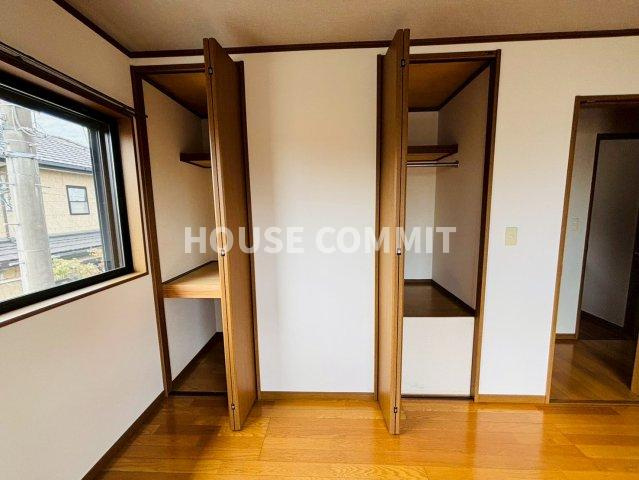 八街市八街ろ　中古戸建の洋室