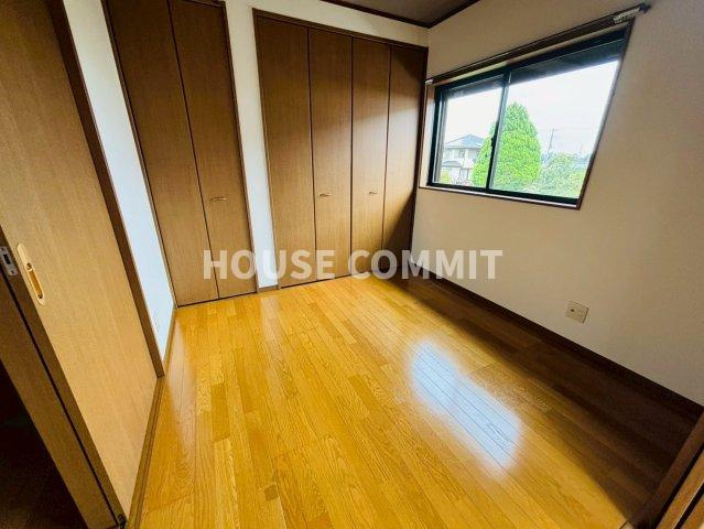 八街市八街ろ　中古戸建の洋室